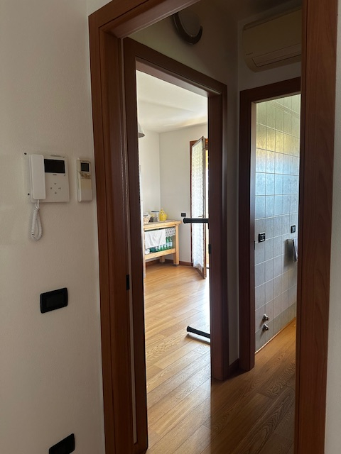 Campodarsego in zona centrale e residenziale, comodo a tutti i servizi del paese, proponiamo un a...