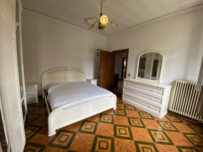 Villatora casa singola da ristrutturare con giardino. Casa di circa 100 mq composta da ingresso s...