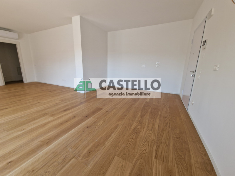 Camposampiero centro nuovi spaziosi 2 camere, 3 camere ed attici con terrazzo, garage+posto auto ...