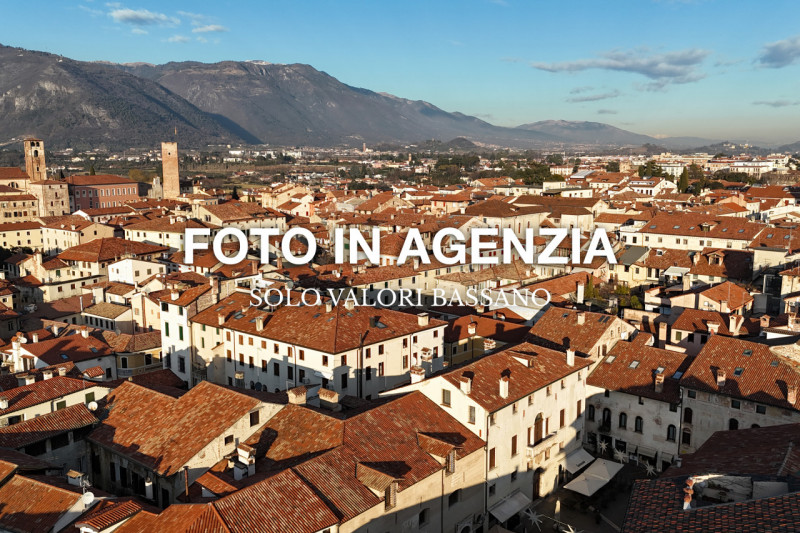 Rif. BA333-A (per info +39 3939878704 Daniel)

Elegante Appartamento di Lusso nel Cuore di Bassan...