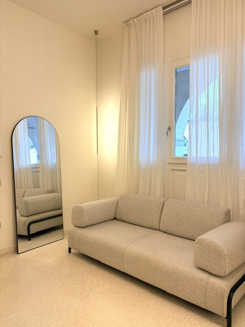 In centro storico, in prestigioso palazzo d'epoca, è disponibile un pied-à-terre di circa 40 mq c...