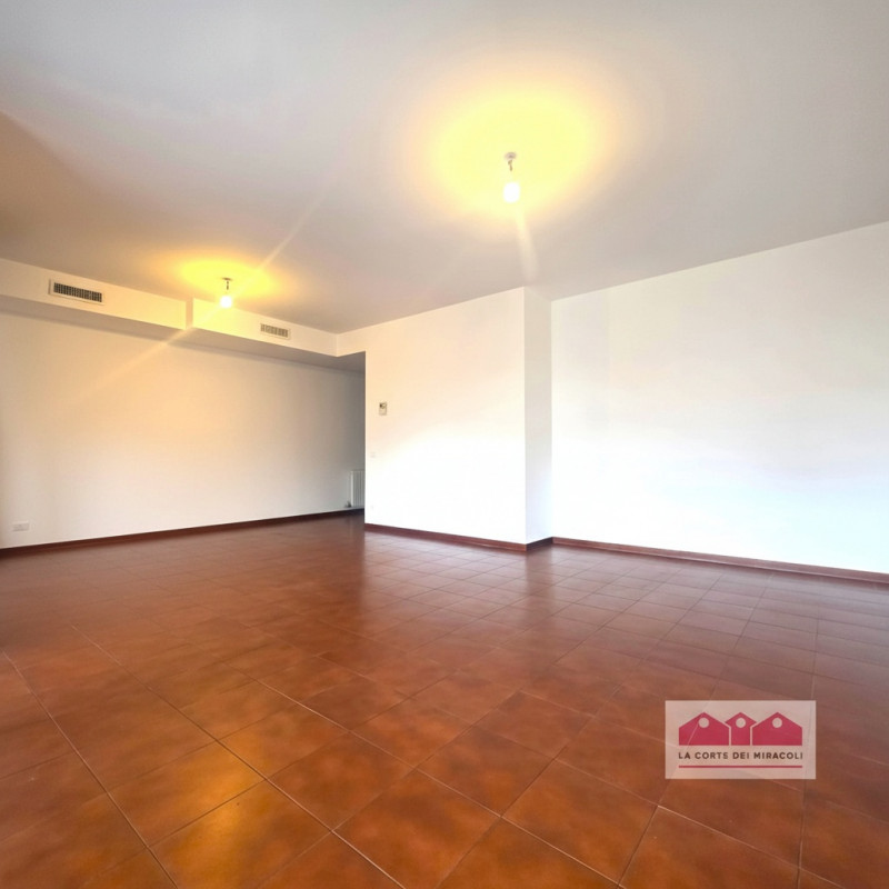 LOCAZIONE 3+2 CON SPOSTAMENTO RESIDENZA - VICENZA, ZONA TEATRO NUOVO: A DUE PASSI DALLE MURA STOR...