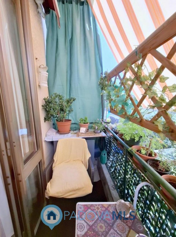Immobile in esclusiva al Gruppo Padova MLS
PORZIONE DI BIFAMILIARE CON GIARDINO – ARCELLA/S.BELLI...