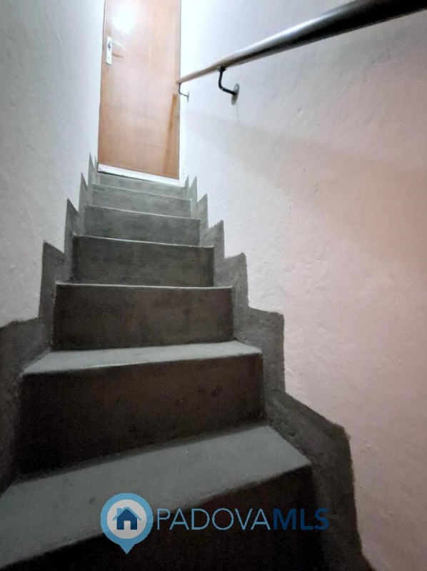 Immobile in esclusiva al Gruppo Padova MLS
PORZIONE DI BIFAMILIARE CON GIARDINO – ARCELLA/S.BELLI...