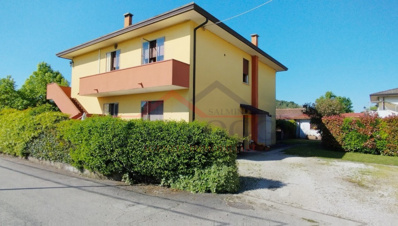RIF.467A - Montemerlo di Cervarese S. Croce

Proponiamo in vendita una proprietà composta da 2 ap...