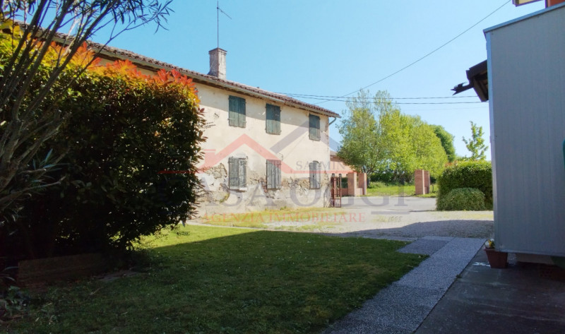 RIF.467A - Montemerlo di Cervarese S. Croce

Proponiamo in vendita una proprietà composta da 2 ap...
