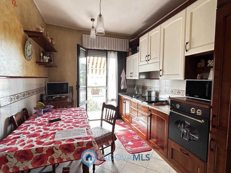 Immobile in esclusiva al Gruppo Padova MLS
PADOVA – TORRE | Luminoso appartamento con 2 camere, g...
