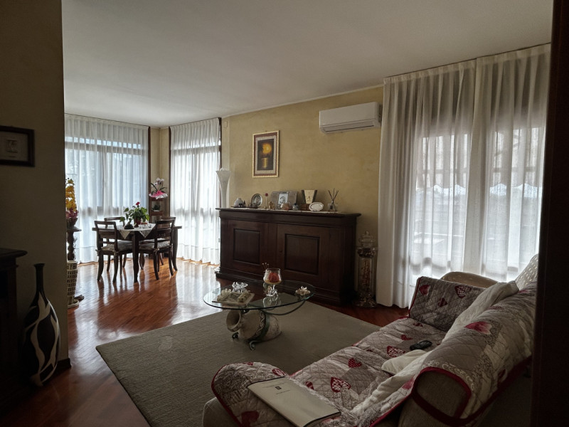 PADOVA – TORRE | Luminoso appartamento con 2 camere, garage e cantina

In quartiere Torre, comodo...
