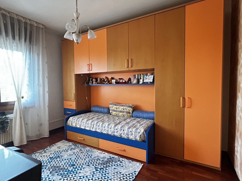 PADOVA – TORRE | Luminoso appartamento con 2 camere, garage e cantina

In quartiere Torre, comodo...