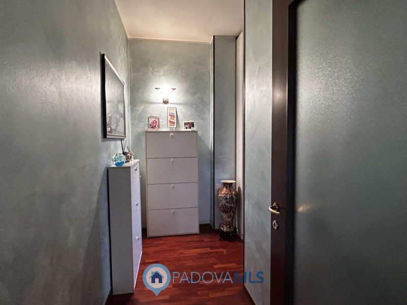 Immobile in esclusiva al Gruppo Padova MLS
PADOVA – TORRE | Luminoso appartamento con 2 camere, g...
