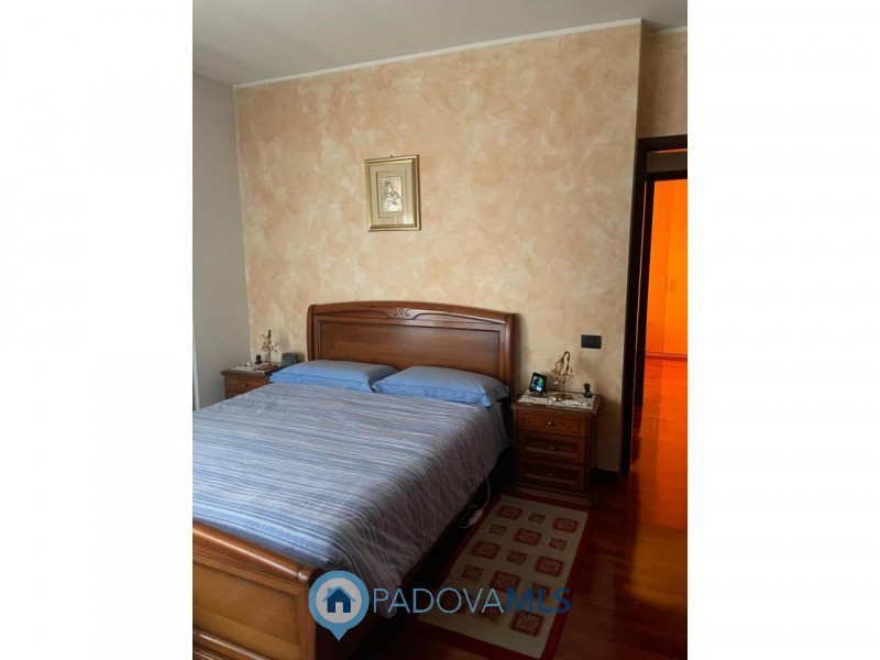 Immobile in esclusiva al Gruppo Padova MLS
PADOVA – TORRE | Luminoso appartamento con 2 camere, g...