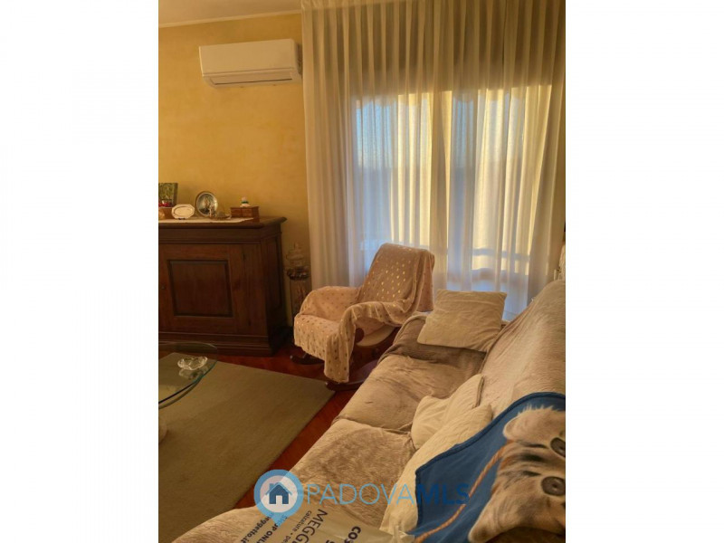 Immobile in esclusiva al Gruppo Padova MLS
PADOVA – TORRE | Luminoso appartamento con 2 camere, g...