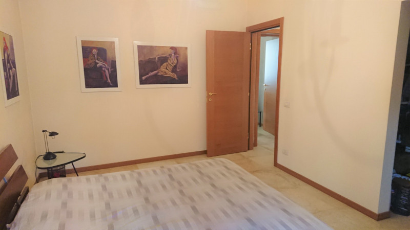 VICENZA - PONTE EGLI ANGELI: In contesto curato e ben abitato AMPIO APPARTAMENTO ARREDATO AL PIAN...
