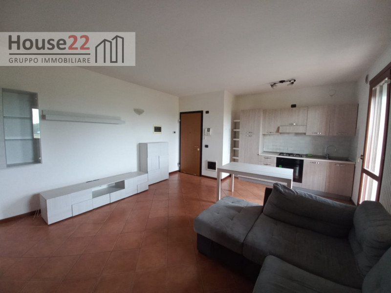 VICENZA - ZONA SETTECA’. In recente e curato condominio si propone in LOCAZIONE moderno bicamere ...