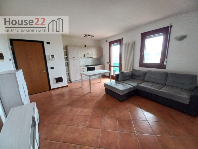 VICENZA - ZONA SETTECA’. In recente e curato condominio si propone in LOCAZIONE moderno bicamere ...