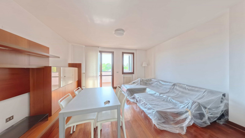 Ciao da Arcobaleno Immobiliare oggi presento un elegante appartamento su due livelli situato nel ...