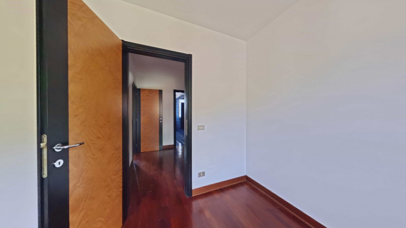 Ciao da Arcobaleno Immobiliare oggi presento un elegante appartamento su due livelli situato nel ...