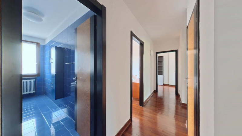 Ciao da Arcobaleno Immobiliare oggi presento un elegante appartamento su due livelli situato nel ...