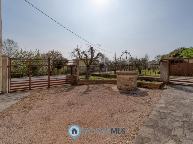 Immobile in esclusiva al Gruppo Padova MLS
MONSELICE Zona Solana, ai piedi del colle Montericco i...