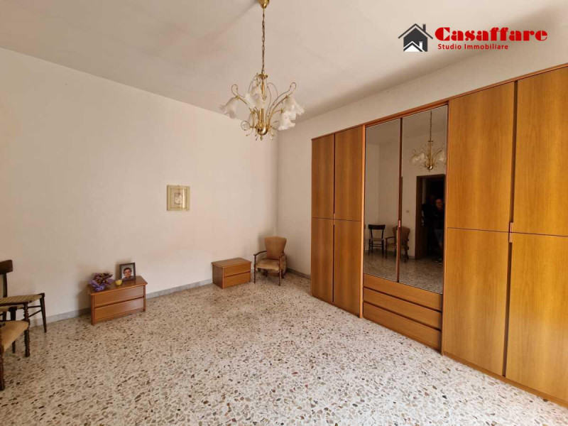 SCHIO: Casa di corte € 125,000
Info 0445527455

BUONI MOTIVI PER ACQUISTARE:
-Zona tranquilla e r...