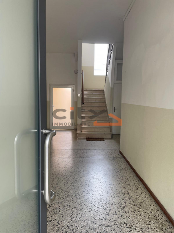 VIALE VENEZIA - BASSANO, a due passi dal centro storico, proponiamo appartamento grande e luminos...