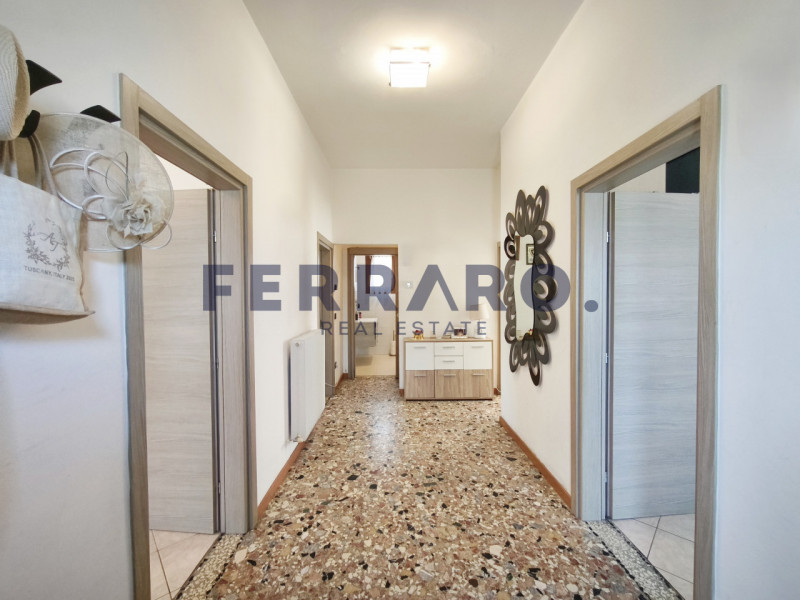 Treviso, Monigo. Codice CV18. 

In tranquillo contesto residenziale, proponiamo ampio e luminoso ...