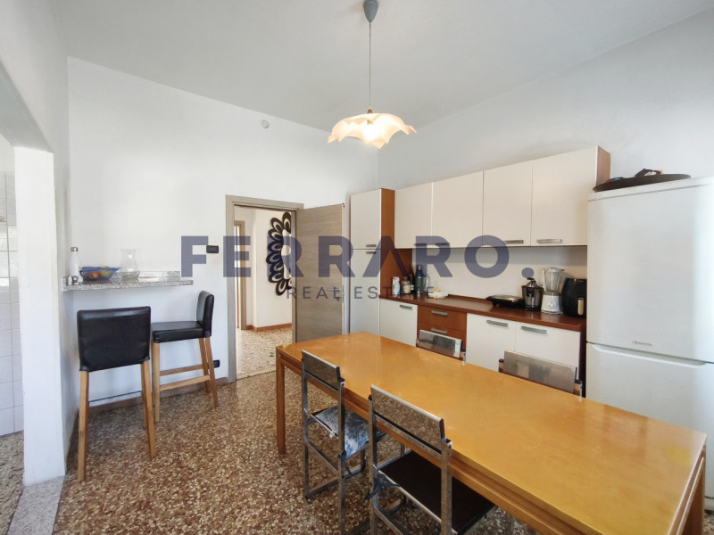Treviso, Monigo. Codice CV18. 

In tranquillo contesto residenziale, proponiamo ampio e luminoso ...