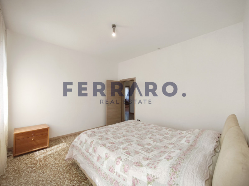 Treviso, Monigo. Codice CV18. 

In tranquillo contesto residenziale, proponiamo ampio e luminoso ...