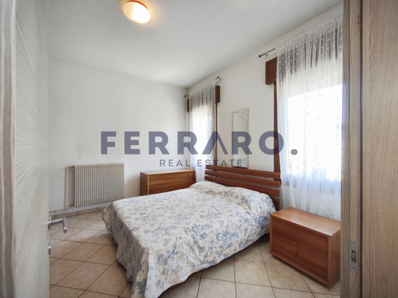 Treviso, Monigo. Codice CV18. 

In tranquillo contesto residenziale, proponiamo ampio e luminoso ...