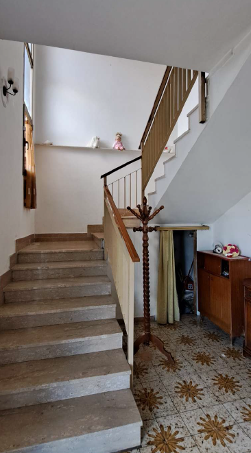 Rif. A.A.217-24

Vendita all'asta - abitazione unifamiliare con giardino in data 17 giugno 2026

...