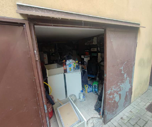 Rif. A.A.65-25

Vendita all'asta - appartamento al 3° piano con garage in data 17 giugno 2026

De...