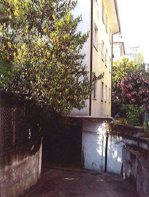 Rif. A.A.01-25

Vendita all'asta - appartamento al 1° piano con garage in data 17 giugno 2026

De...