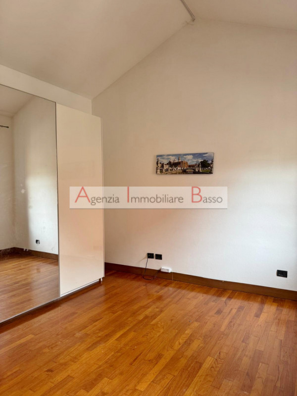 APPARTAMENTO IN CENTRO STORICO-ZONA RIVIERA TISO DA CAMPOSAMPIERO/TORRESINO
In contesto tranquill...