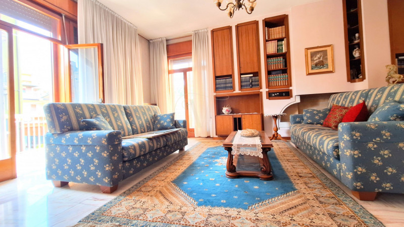 Sogni una casa singola, con giardino, con tanto spazio per far crescere la tua famiglia e possibi...
