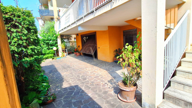 Sogni una casa singola, con giardino, con tanto spazio per far crescere la tua famiglia e possibi...