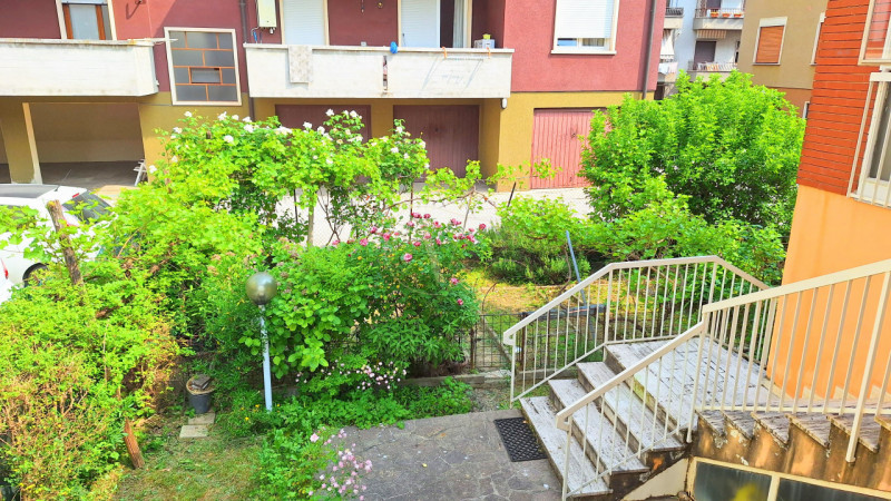 Sogni una casa singola, con giardino, con tanto spazio per far crescere la tua famiglia e possibi...