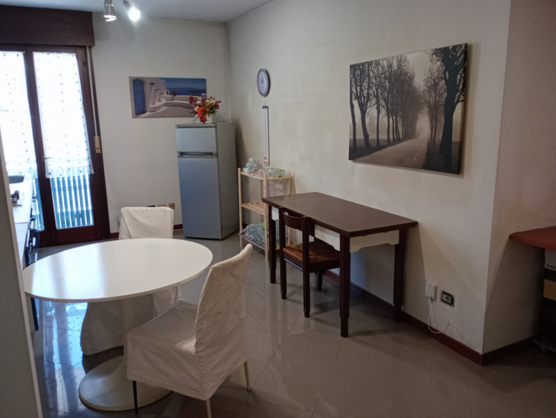 Appartamento in Via Trieste comodissimo ad ogni servizio( centro storico, stazione ferroviaria, u...