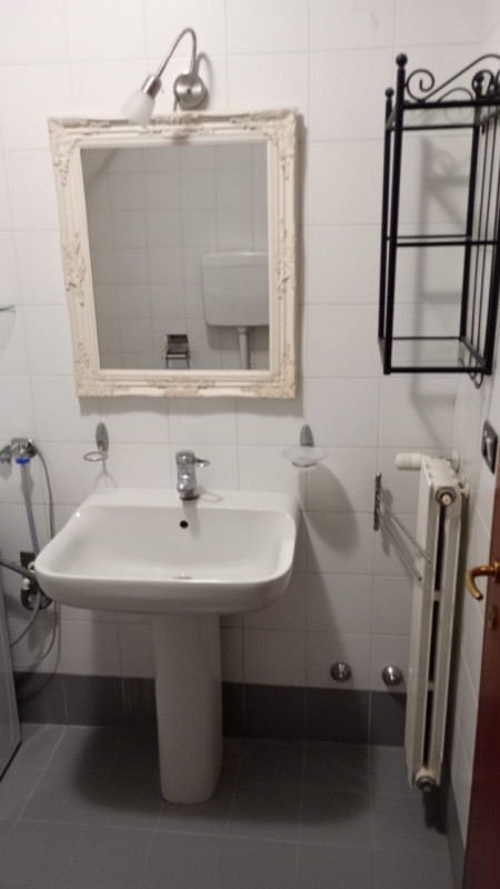 Appartamento in Via Trieste comodissimo ad ogni servizio( centro storico, stazione ferroviaria, u...