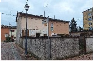 Vendesi all'asta porzione di testa in data 18 giugno 2026

Situata nel cuore di Mestre, questa af...
