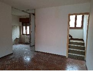 Vendesi all'asta porzione di testa in data 18 giugno 2026

Situata nel cuore di Mestre, questa af...