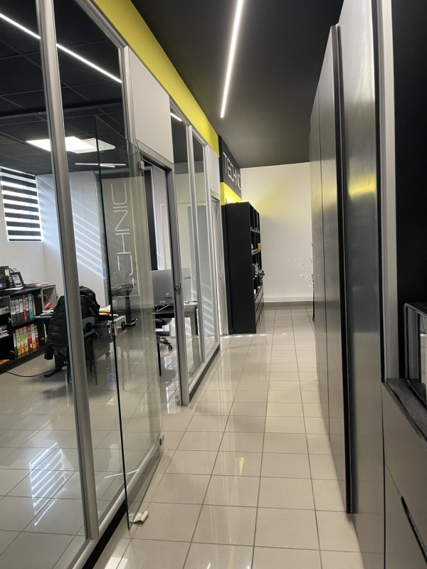 In vendita a Sant'Angelo di Piove di Sacco, proponiamo complesso immobiliare, situato in una stra...