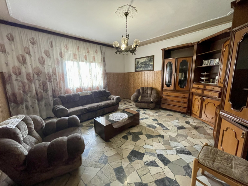 VILLAFRANCA PADOVANA - Situata in una zona verdeggiante di Villafranca Padovana, questa casa di c...