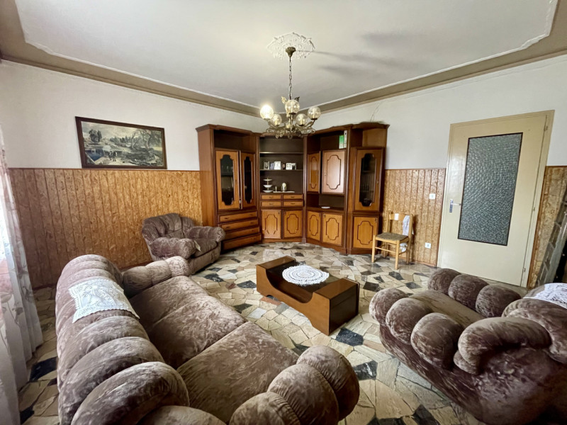 VILLAFRANCA PADOVANA - Situata in una zona verdeggiante di Villafranca Padovana, questa casa di c...