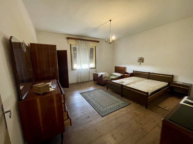 VILLAFRANCA PADOVANA - Situata in una zona verdeggiante di Villafranca Padovana, questa casa di c...