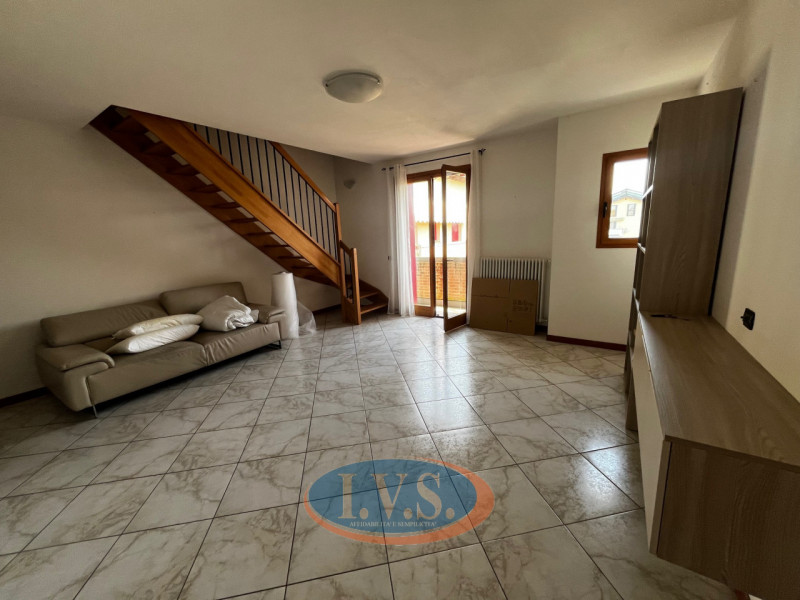 Villafranca Padovana loc. Taggì di Sotto (PD): In zona comoda ai servizi, a soli 500 mt. dalla fe...