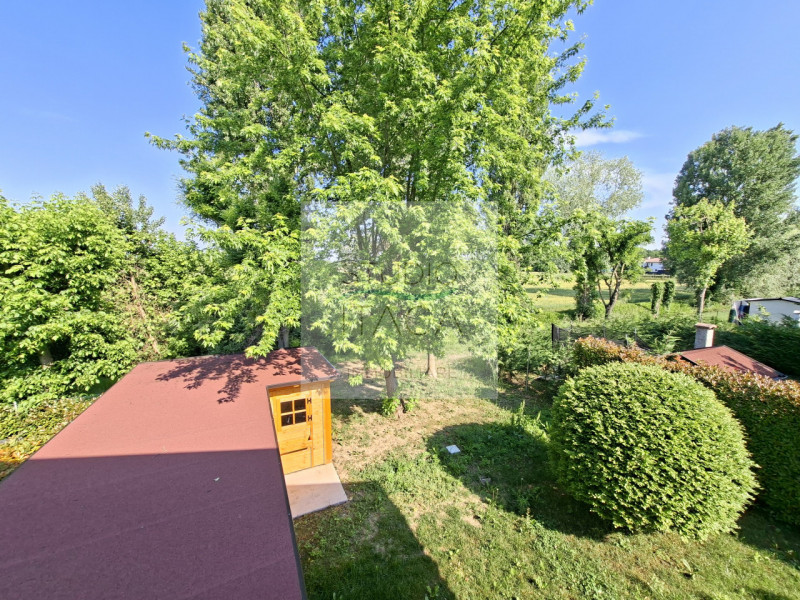 Studio Itaca Immobiliare ha il piacere di proporre in vendita a Due Carrare, all'interno di un qu...