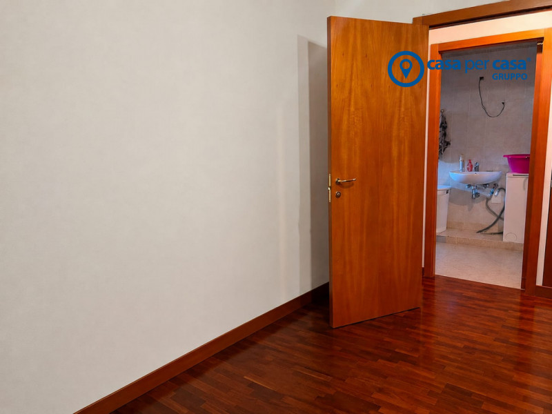 APPROVATO GRUPPO CASA PER CASA: VALUTATO, CONTROLLATO, GESTITO IN ESCLUSIVA.

ZONA:
L'immobile è ...