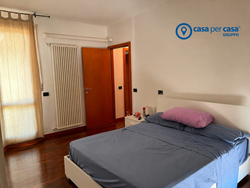 APPROVATO GRUPPO CASA PER CASA: VALUTATO, CONTROLLATO, GESTITO IN ESCLUSIVA.

ZONA:
L'immobile è ...