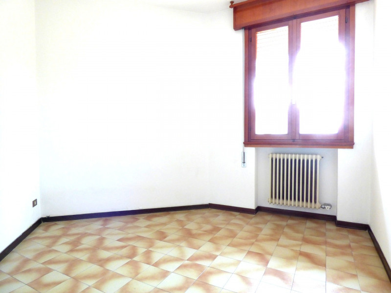 MESTRINO- In zona centrale e comoda a tutti i principali servizi, proponiamo funzionale BICAMERE ...