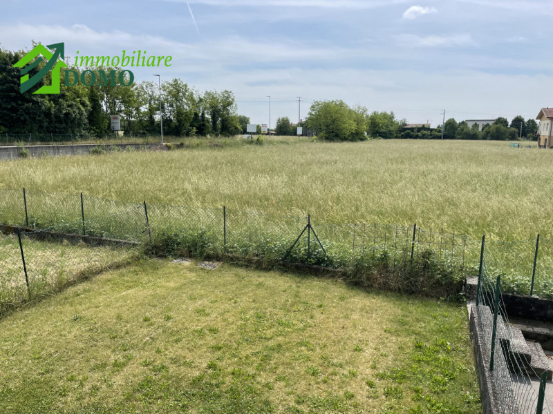 Piovene Rocchette: Bilocale con ampio giardino privato per info Luca 349.0606733

In vendita a Pi...